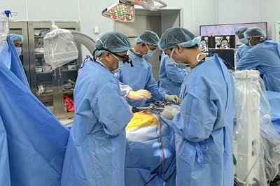 Công nghệ robot mở hy vọng cho bệnh nhân vẹo cột sống