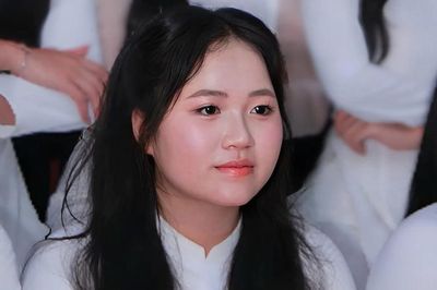 Nữ 'thủ khoa kép' Đà Nẵng: Tự học với AI, chinh phục hai điểm 10
