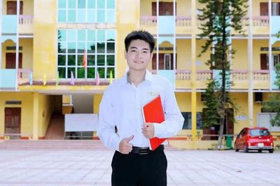 Bắc Ninh: Đôi bạn thân từ trượt lớp 10 công lập đến đạt 28,5 điểm thi tốt nghiệp khối A00