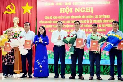 Các xã, phường của Đồng Nai công bố các nghị quyết, quyết định về việc sắp xếp, tổ chức lại các thôn, ấp, khu phố
