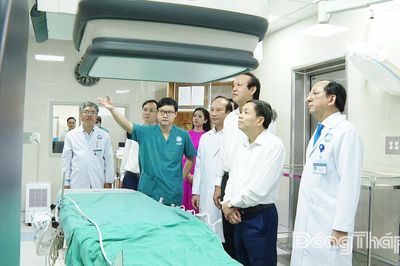 Đồng Tháp: Tăng cường tổ chức khám sức khỏe định kỳ, khám sàng lọc miễn phí cho người dân