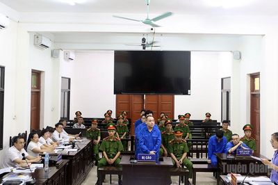 76 năm tù cho 4 bị cáo mua bán trái phép chất ma túy