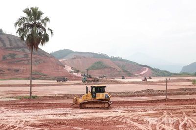 Tăng tốc tạo mặt bằng sạch đón nhà đầu tư