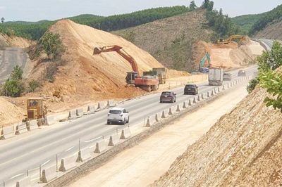 Dự án mở rộng cao tốc Cam Lộ - La Sơn: Phấn đấu hoàn thành cuối năm nay