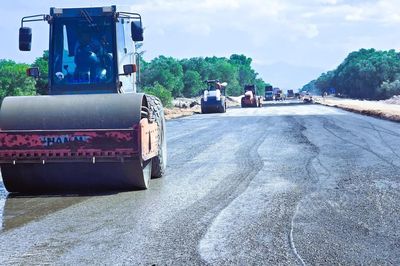 Đẩy nhanh thi công QL15D nối cảng Mỹ Thủy với cao tốc Cam Lộ - La Sơn