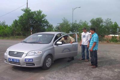 Đà Nẵng yêu cầu trường lái quản lý chặt xe tập lái