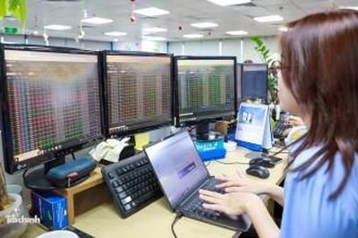 Chứng khoán ngày 1/7: VN-Index khởi đầu quý III trong sắc xanh
