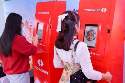 Techcombank rót thêm 2.400 tỷ đồng vào Techcom Life sau khi bứt tốc thị phần phí bảo hiểm