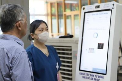 Bộ Y tế phản hồi về việc miễn phí bảo hiểm y tế cho người từ 60 tuổi trở lên