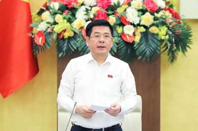 Phó Chủ tịch Quốc hội Nguyễn Hồng Diên dự Hội thảo định hướng hoàn thiện thể chế, pháp luật về đất đai