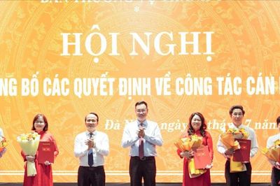 Đà Nẵng công bố các quyết định về công tác cán bộ