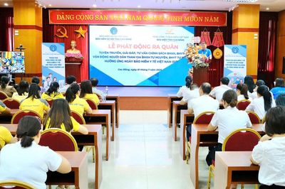 Ra quân hưởng ứng ngày Bảo hiểm y tế Việt Nam 1/7