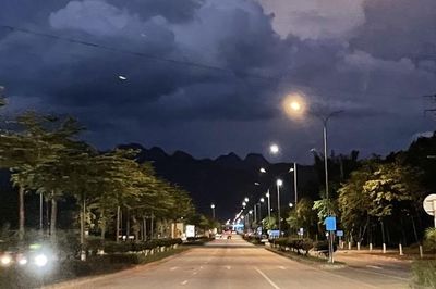 Cảnh báo mưa dông và mưa lớn cục bộ kèm lốc, sét, mưa đá, gió giật mạnh