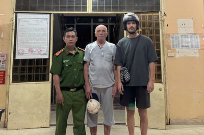 Công an Đà Nẵng giúp du khách Nga tìm lại người thân