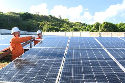 EVNSPC hỗ trợ tối đa cho người dân, doanh nghiệp lắp đặt điện mặt trời mái nhà