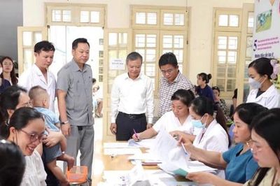 Xã An Khánh khám sức khỏe cho trẻ em dưới 6 tuổi lồng ghép tiêm chủng định kỳ
