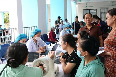 Hà Nội đưa chính sách BHYT đến gần người dân bằng nhiều hình thức
