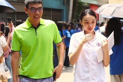 Chỉ 2 trường công lập tại Hà Nội hạ điểm chuẩn lớp 10