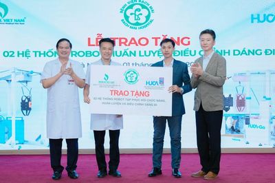 Bệnh viện công đầu tiên ứng dụng Robot AI hỗ trợ phục hồi dáng đi cho người bệnh