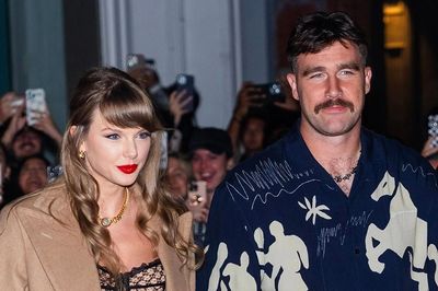 Thực đơn tiệc cưới của Taylor Swift có tôm hùm, khoai tây chiên?