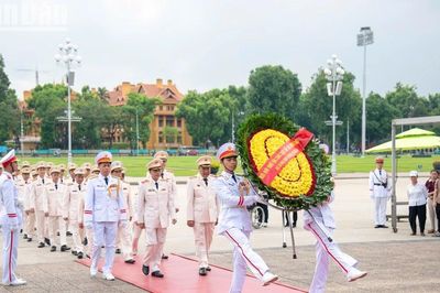 Cục An ninh chính trị nội bộ báo công dâng Bác dịp kỷ niệm 80 năm Ngày truyền thống lực lượng An ninh nhân dân