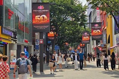 Hình ảnh 50 năm Thành phố Hồ Chí Minh mang tên Bác Hồ xuất hiện tại Hàn Quốc
