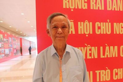 GS Nguyễn Lân Dũng: 18 tuổi tốt nghiệp đại học, tự học suốt đời