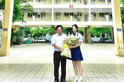 Hành trình chinh phục tri thức 'đi đến tận cùng bản chất' của nữ Thủ khoa