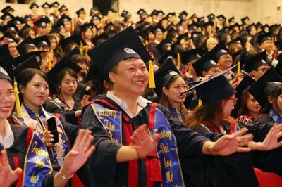 Hiệu trưởng Trường Đại học Mở Hà Nội nhắn gửi 4 điều cốt lõi với các tân khoa