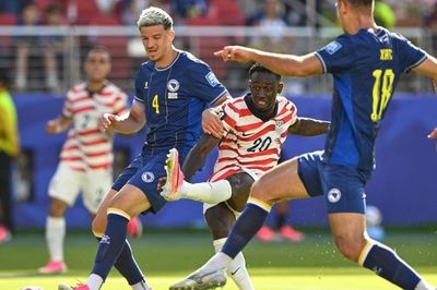 Kết quả bóng đá World Cup 2026: Mỹ 2-0 Bosnia & Herzegovina: Balogun ghi bàn rồi nhận thẻ đỏ, chủ nhà Mỹ hẹn 'tái đấu' với Bỉ sau 12 năm