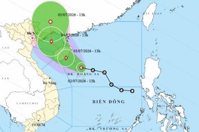 Áp thấp nhiệt đới trên vùng biển phía Bắc đặc khu Hoàng Sa, dự báo Đông Bắc Bộ sẽ có mưa lớn cục bộ trên 350mm