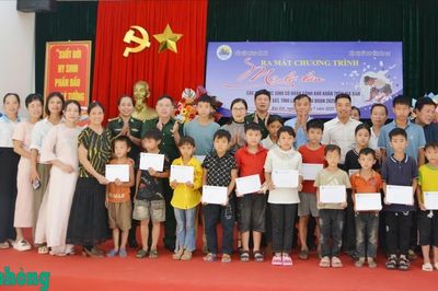 Vòng tay yêu thương nâng bước trẻ em mồ côi