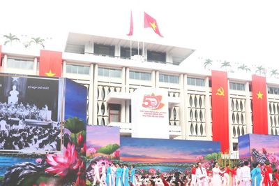 TP Hồ Chí Minh vững bước cùng dân tộc bước vào kỷ nguyên thịnh vượng, bình yên, hạnh phúc