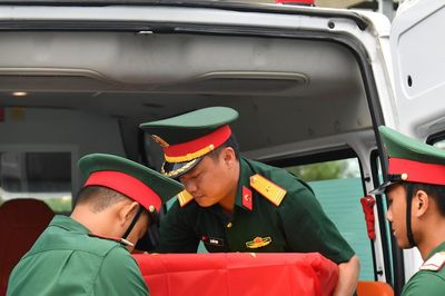 Cần Thơ bàn giao 670 mẫu sinh phẩm hài cốt liệt sĩ để giám định ADN