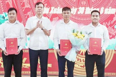 Khi những cử nhân đại học về làm bí thư, trưởng thôn