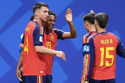 Chuyên gia Việt: 'Bò tót' Tây Ban Nha húc đổ Áo