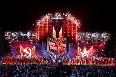 Giải mã sân khấu làm 20.000 người mãn nhãn ở concert Thanh xuân