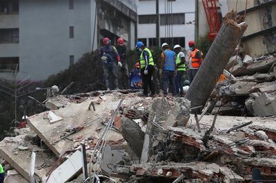 Venezuela bắt giữ các cảnh sát hôi của sau thảm họa động đất