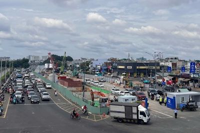 TPHCM: Ga ngầm quan trọng nhất metro số 2 xây tường vây đón hai 'quái vật' TBM