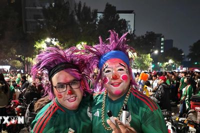 World Cup 2026: Khi niềm vui chiến thắng phủ bóng tang thương
