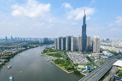 TP Hồ Chí Minh sau 50 năm mang tên Bác - Bài 1: Vượt gian khó để phát triển