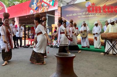 Người có uy tín là 'cầu nối' giữa ý Đảng lòng dân