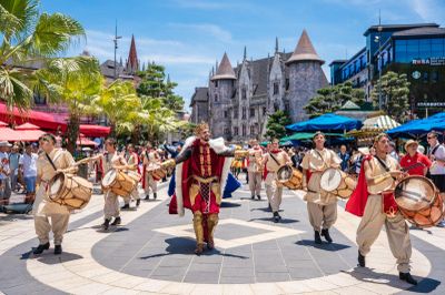 Tấm vé cáp treo Ba Na Hills 'quyền năng' như thế nào?