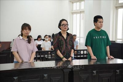 Chủ trang Facebook bán đồ hiệu bị phạt 3 tỷ đồng vì trốn thuế