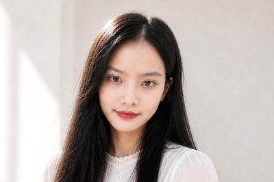 Từ cô bé nghèo có tuổi thơ cơ cực đến nữ thủ khoa tốt nghiệp ĐH Sư phạm Hà Nội