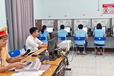 Từ 1/7, bằng lái xe hết hạn dưới 30 ngày: Người dân được miễn hoàn toàn một thủ tục