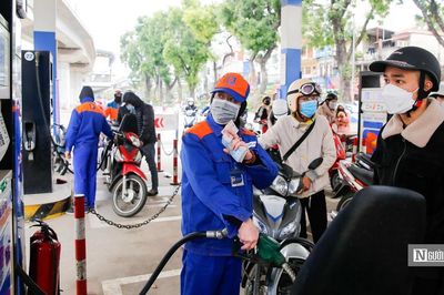 11 trong số 26 thương nhân đầu mối vẫn duy trì cung ứng xăng E5