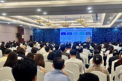 UBCKNN phố biến các chính sách mới về phát hành chứng khoán