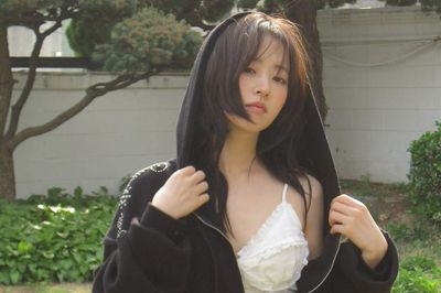 'Mỹ nhân không tuổi' Park Bo Young diện outfit hở bạo khoe trọn nhan sắc quyến rũ
