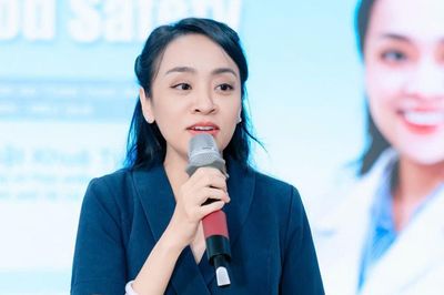 Những thế hệ phụ nữ trong 50 năm Thành phố mang tên Bác - Bài 2: Chung tay xây dựng thành phố nghĩa tình